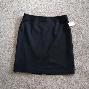🎈 3 for $15 Tahari skirt